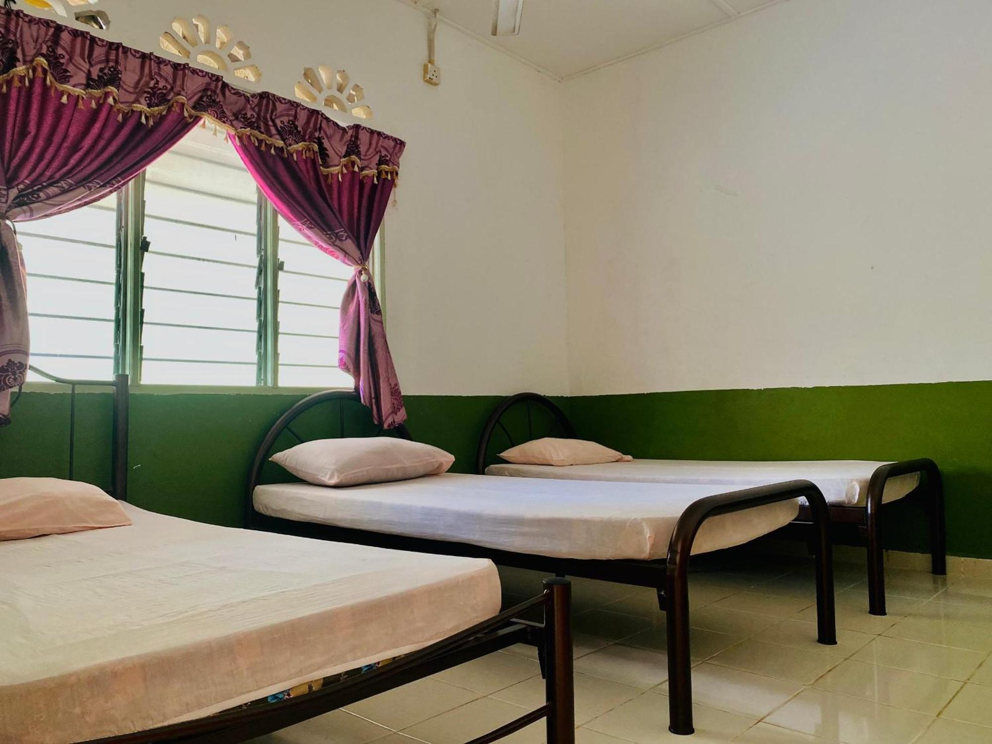 Delimah Guesthouse Kuala Tahan Kültér fotó