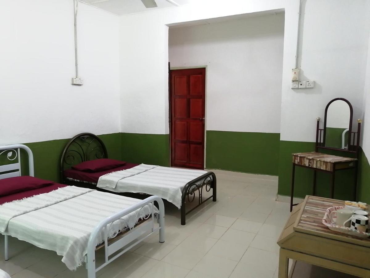 Delimah Guesthouse Kuala Tahan Kültér fotó